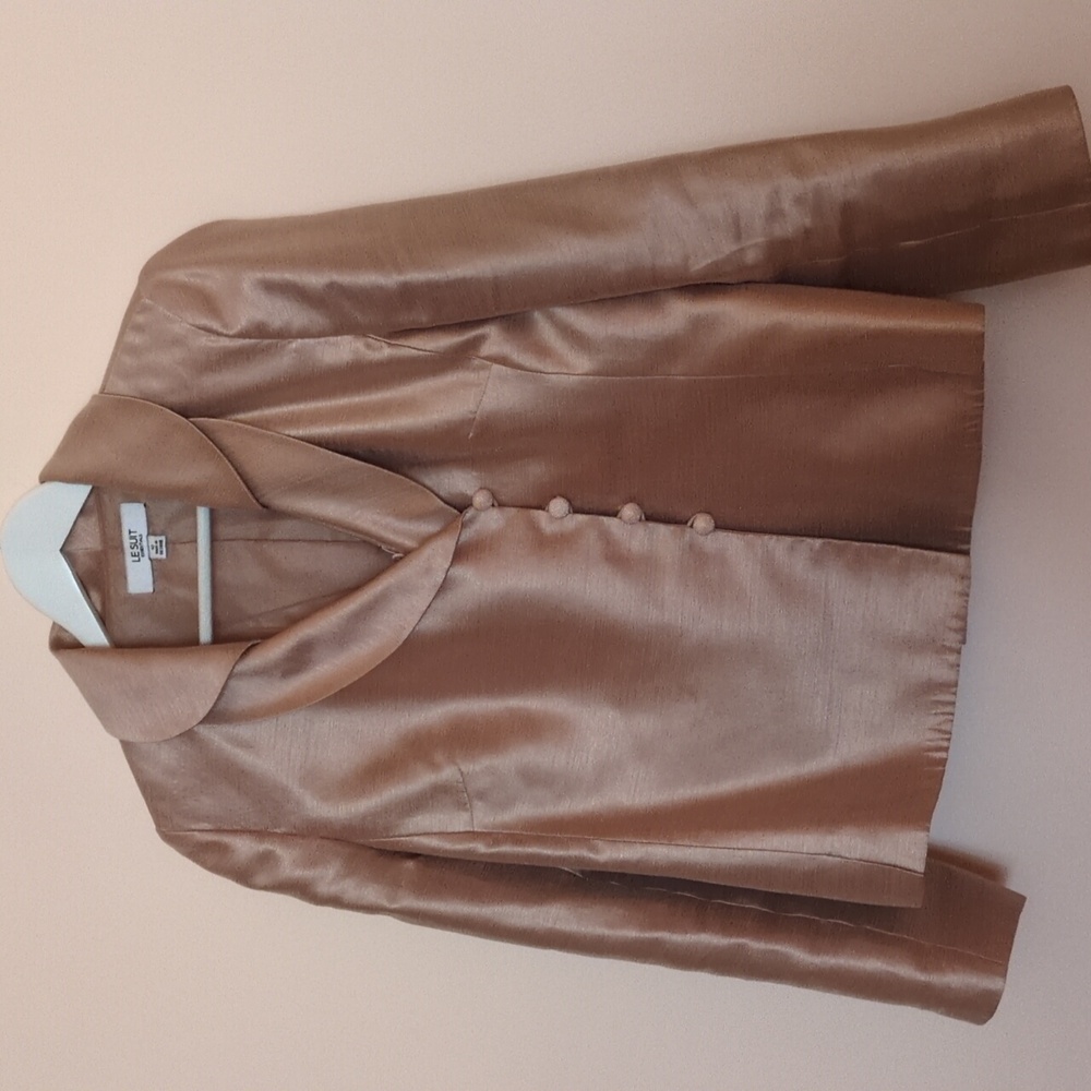 Le Suit Essentials gold blazer size 10